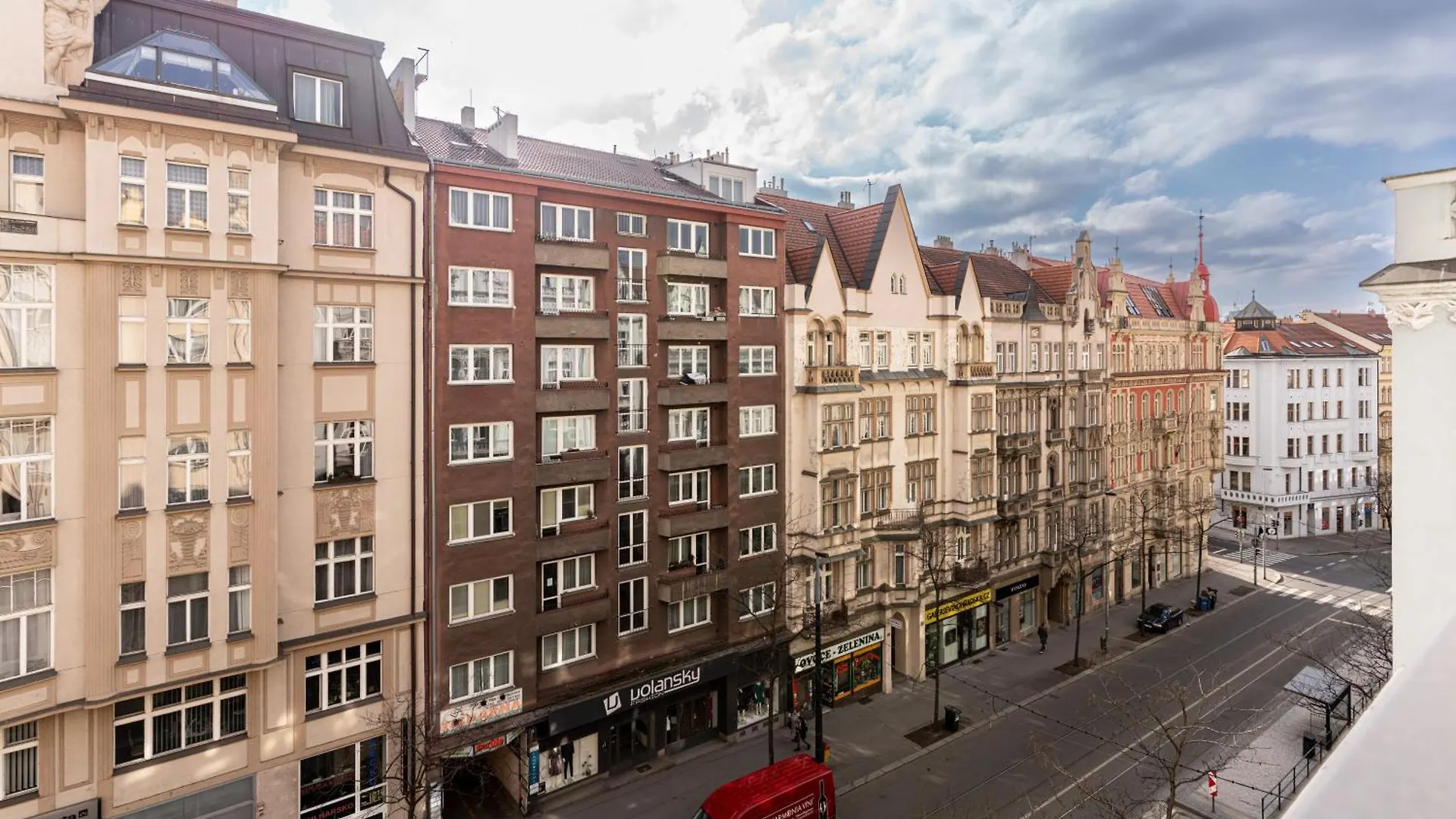 Daire Brilliant Deluxe Suite Prag